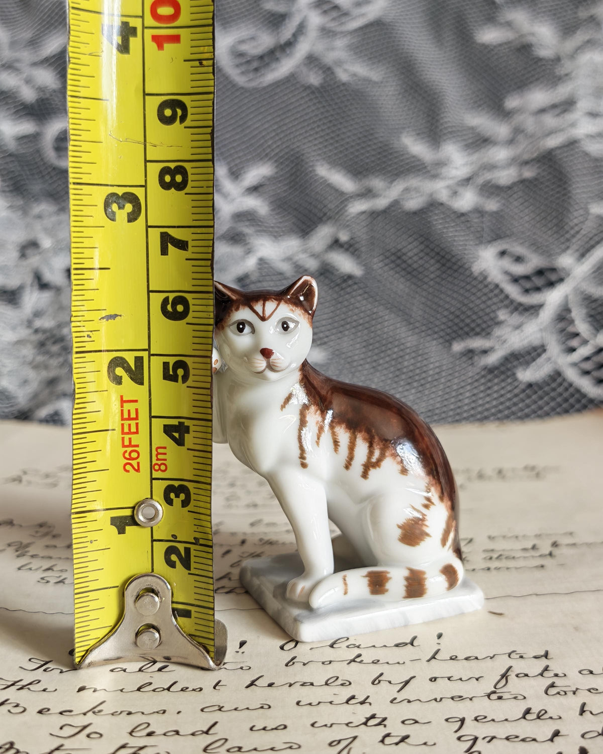 Vintage Franklin Mint German Style Cat 1988 | Curio Cabinet Cats Figurine