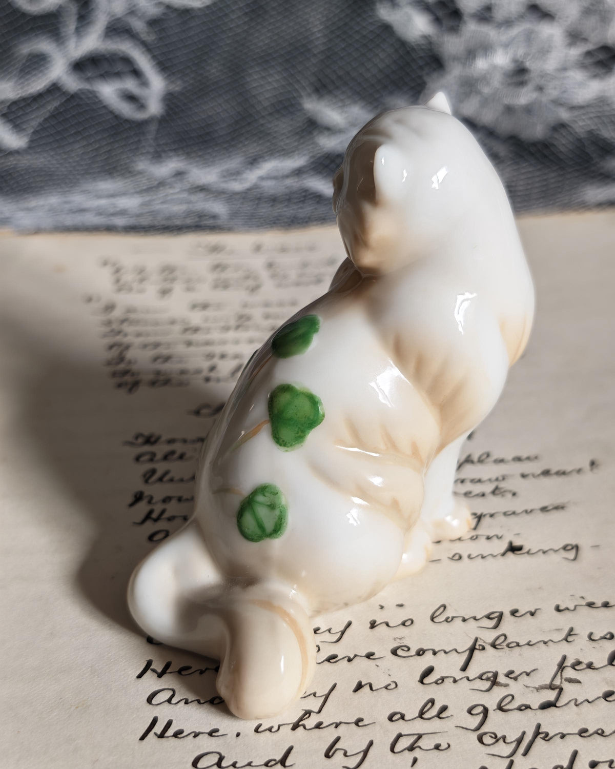 Rare Franklin Mint Belleek Style Cat | Curio Cabinet Cats c1990
