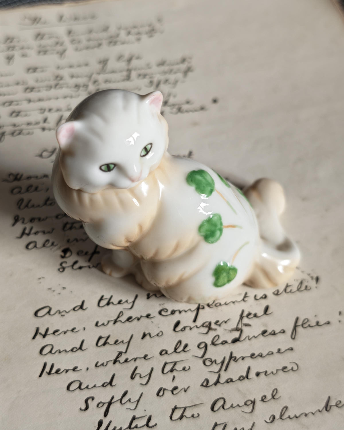 Rare Franklin Mint Belleek Style Cat | Curio Cabinet Cats c1990