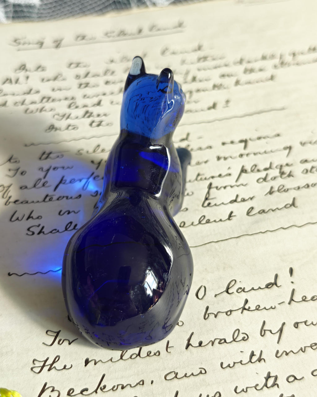 Vintage Franklin Mint Cobalt Blue Glass Cat | Curio Cabinet Cats 1986