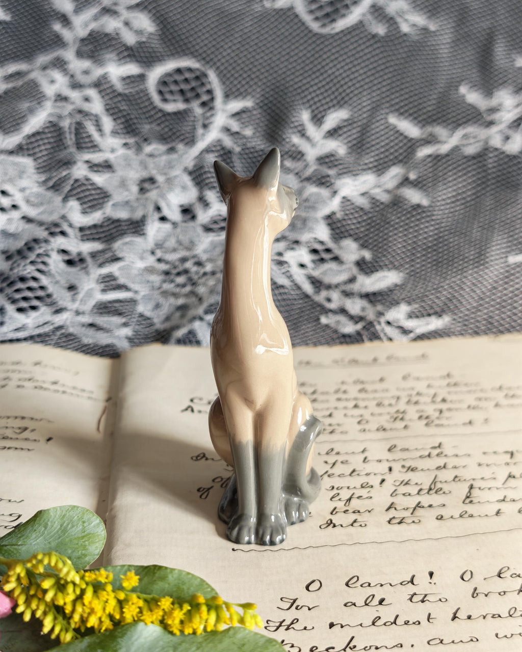 Vintage Franklin Mint Valencia Siamese Cat | Curio Cabinet Cats Figurine 1986