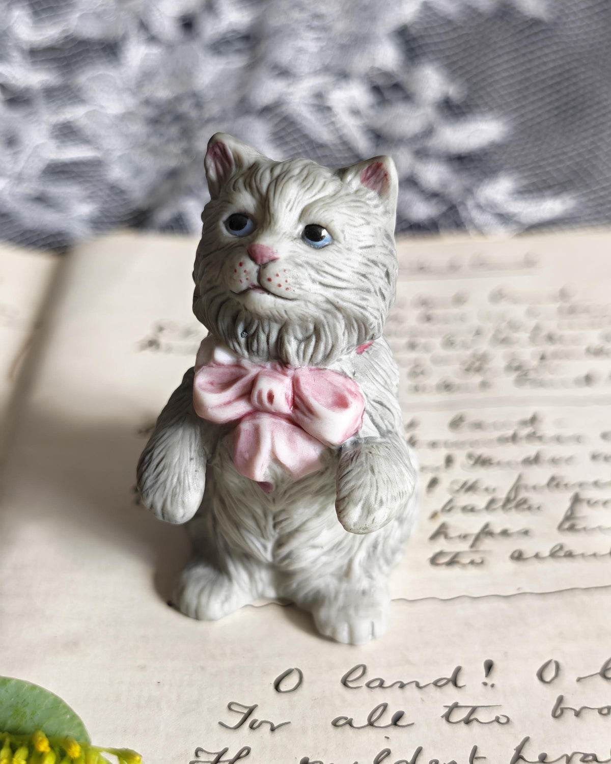 Vintage Franklin Mint Cybis Cat | Curio Cabinet Cats Porcelain Figurine