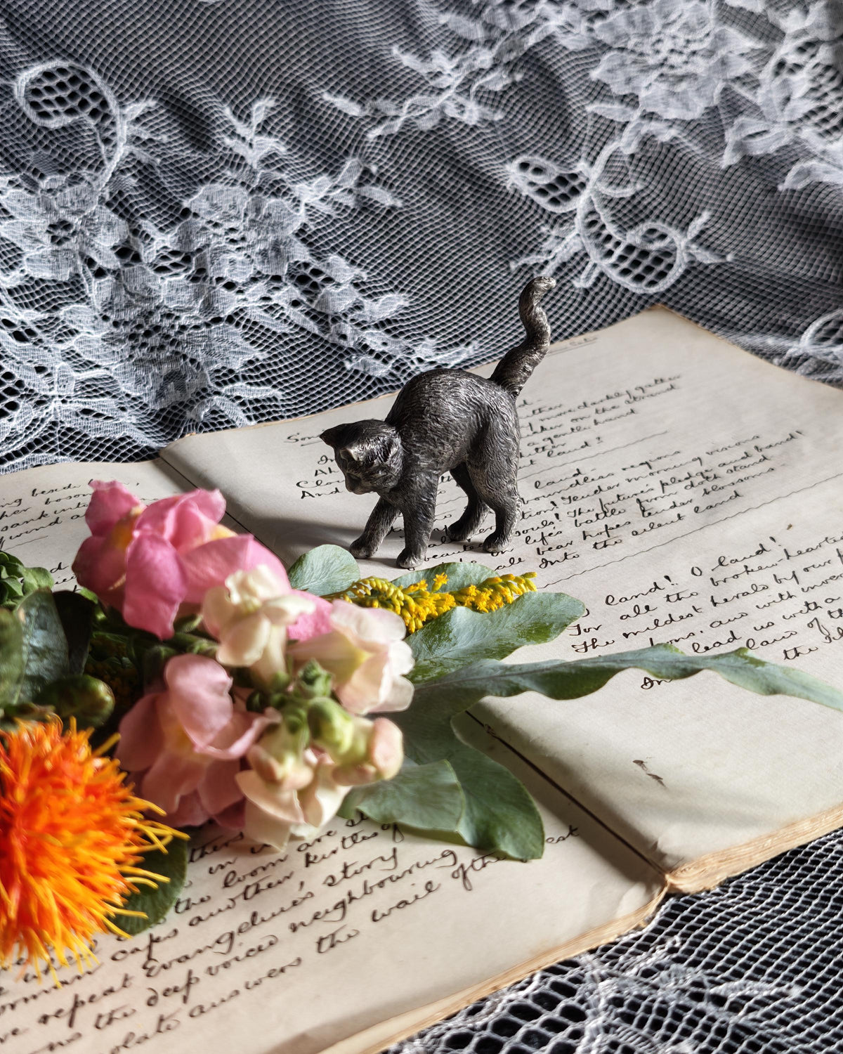 Franklin Mint Colonial Pewter Cat 1988 | Curio Cabinet Cats Figurine