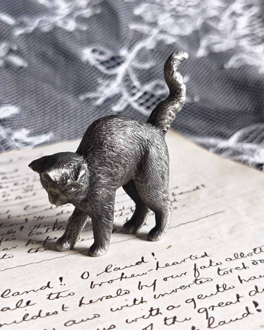 Franklin Mint Colonial Pewter Cat 1988 | Curio Cabinet Cats Figurine