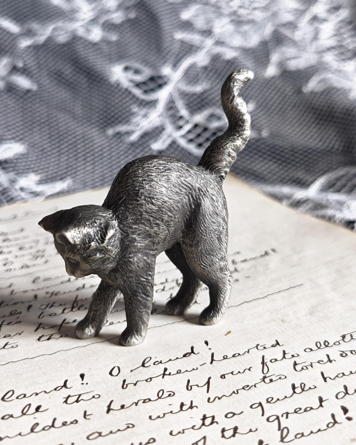 Franklin Mint Colonial Pewter Cat 1988 | Curio Cabinet Cats Figurine