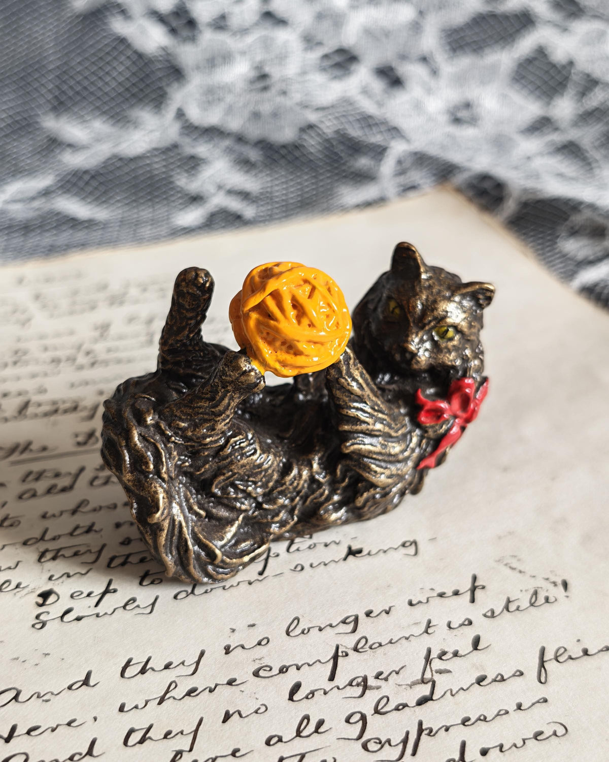 Franklin Mint Vienna Bronze Cat 1988 | Curio Cabinet Cats Figurine