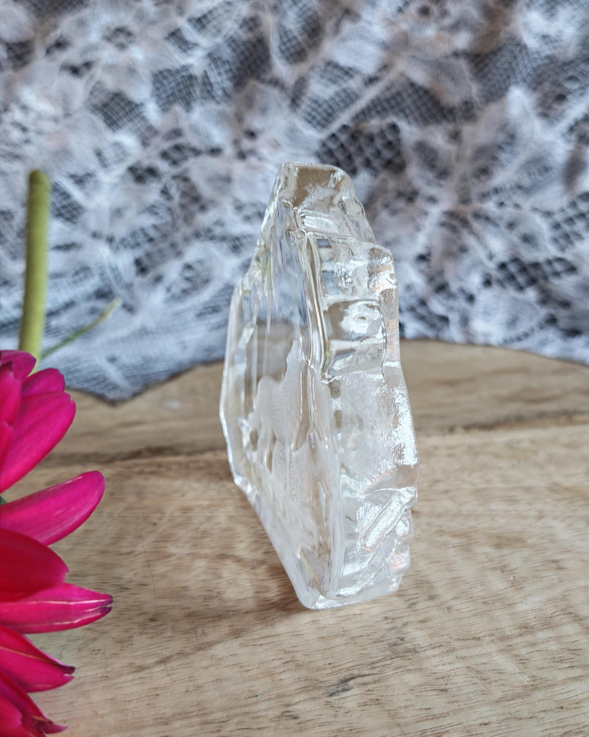 Vintage Glass Wolf Paperweight, Howling Wolves Ornament, Frosted Glass Wildlife Figurine, Woodland Decor