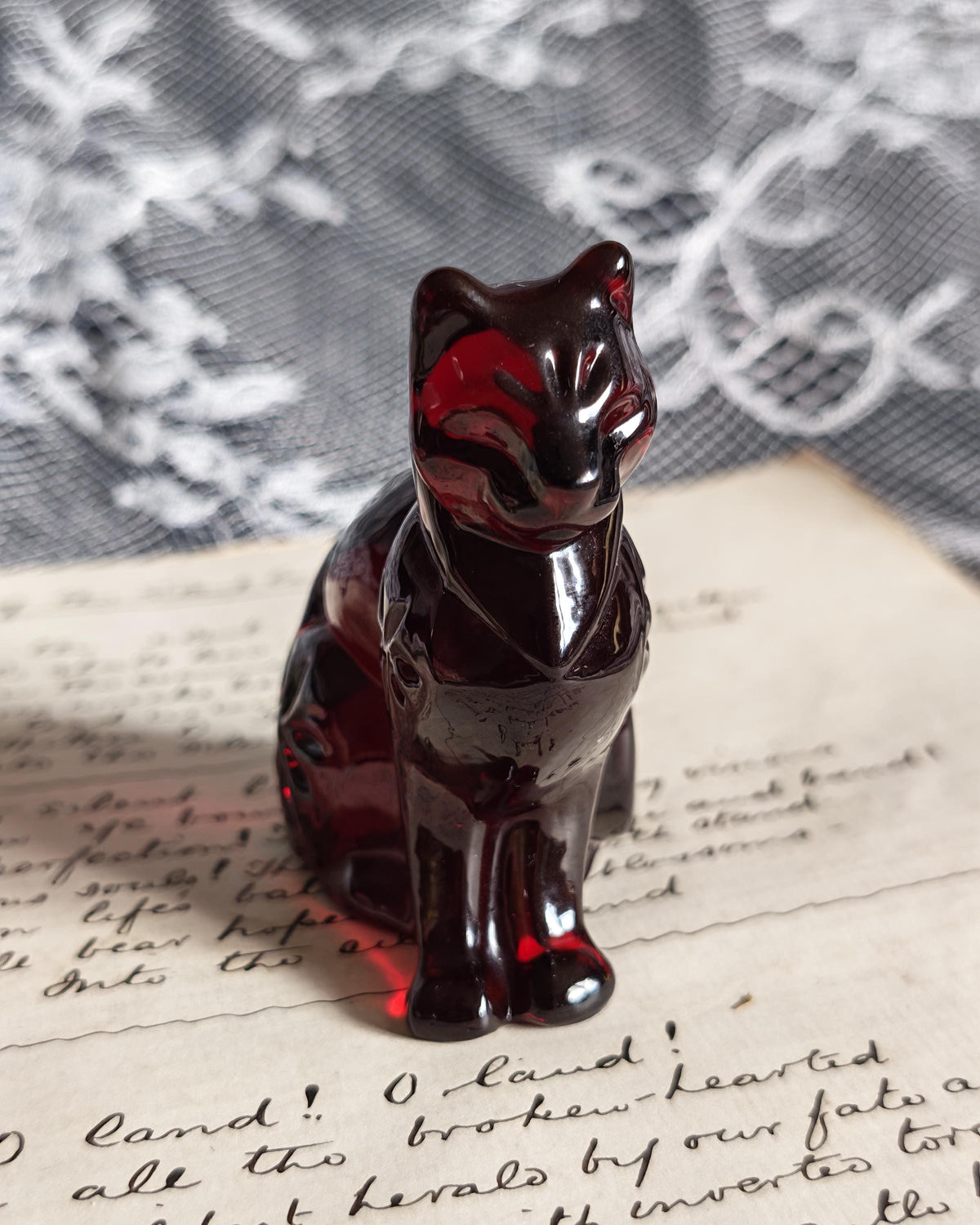 Rare Franklin Mint Ruby Glass Cat | Curio Cabinet Cats Figurine c1990