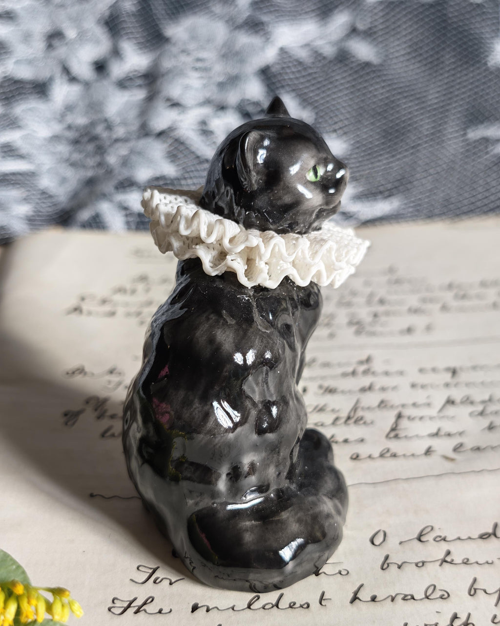 Franklin Mint Porcelain Lace Cat | Curio Cabinet Cats Vintage Figurine Rare