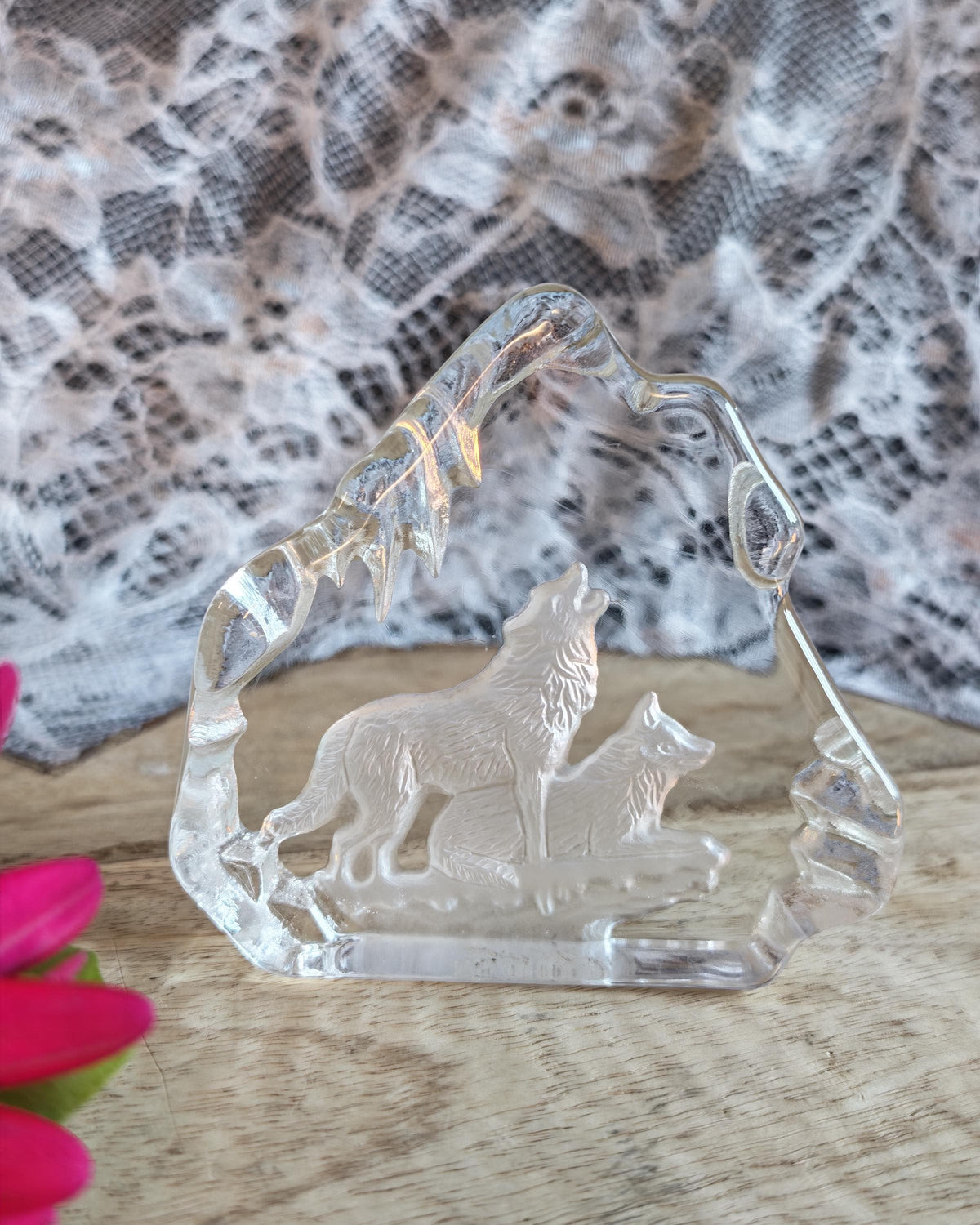 Vintage Glass Wolf Paperweight, Howling Wolves Ornament, Frosted Glass Wildlife Figurine, Woodland Decor
