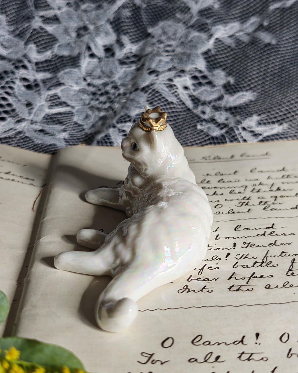 Vintage Franklin Mint Lustre Glaze Curio Cabinet Cat | Crowned Persian Cat c1990
