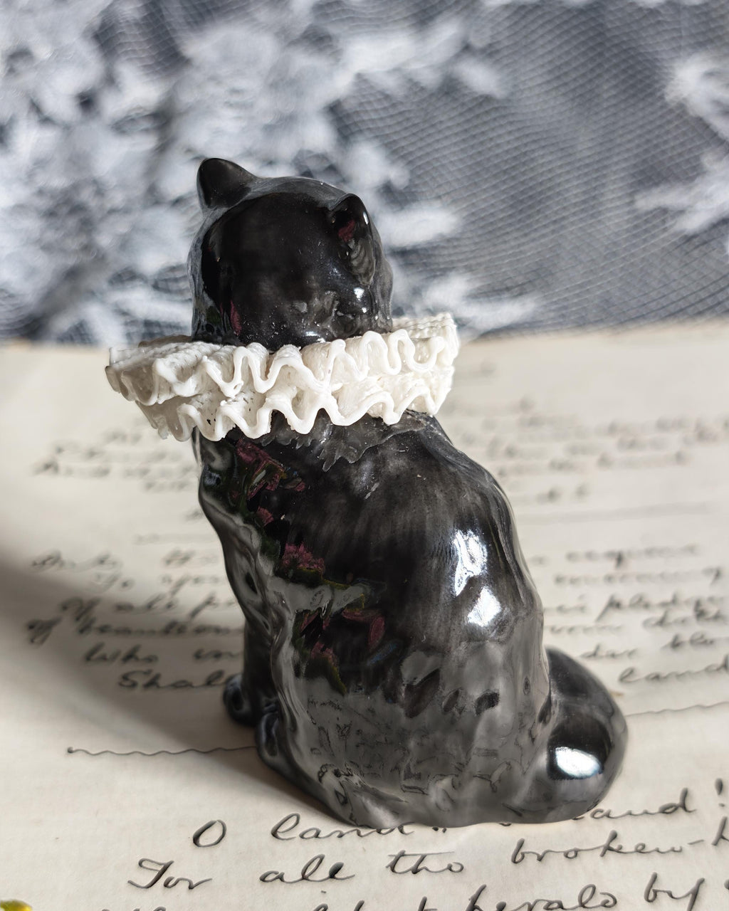 Franklin Mint Porcelain Lace Cat | Curio Cabinet Cats Vintage Figurine Rare